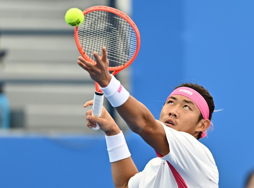 吴前贡献16分5篮板5助攻，两队唯一得分上双的本土球员